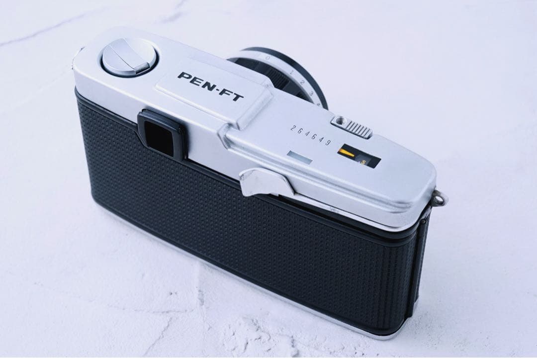 完動品、 整備済◉ Olympus PEN-FT 単焦点レンズ付き ハーフカメラ