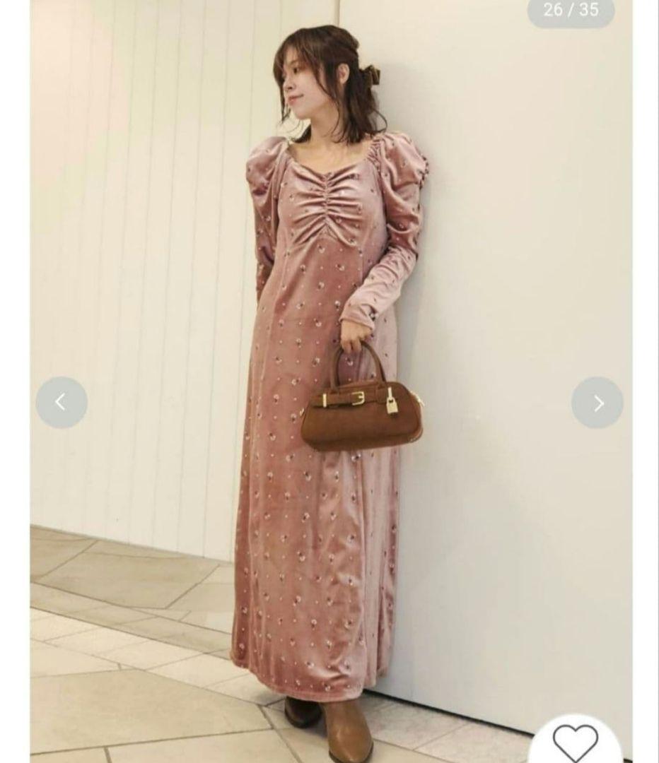 新品タグ付　エンブロイダリーベロアワンピース　ピンク　LILY BROWN