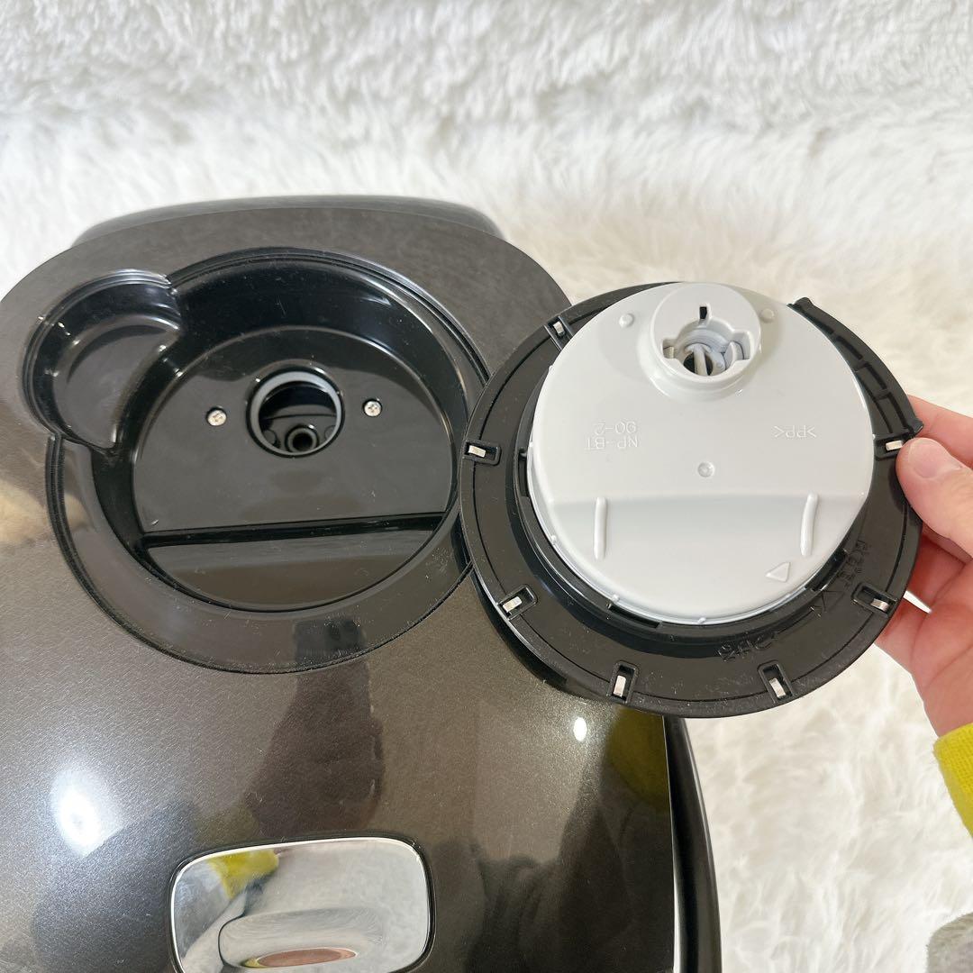 【美品】象印 圧力IH炊飯器 NP-BU10 ブラック 説明書付 極め炊き