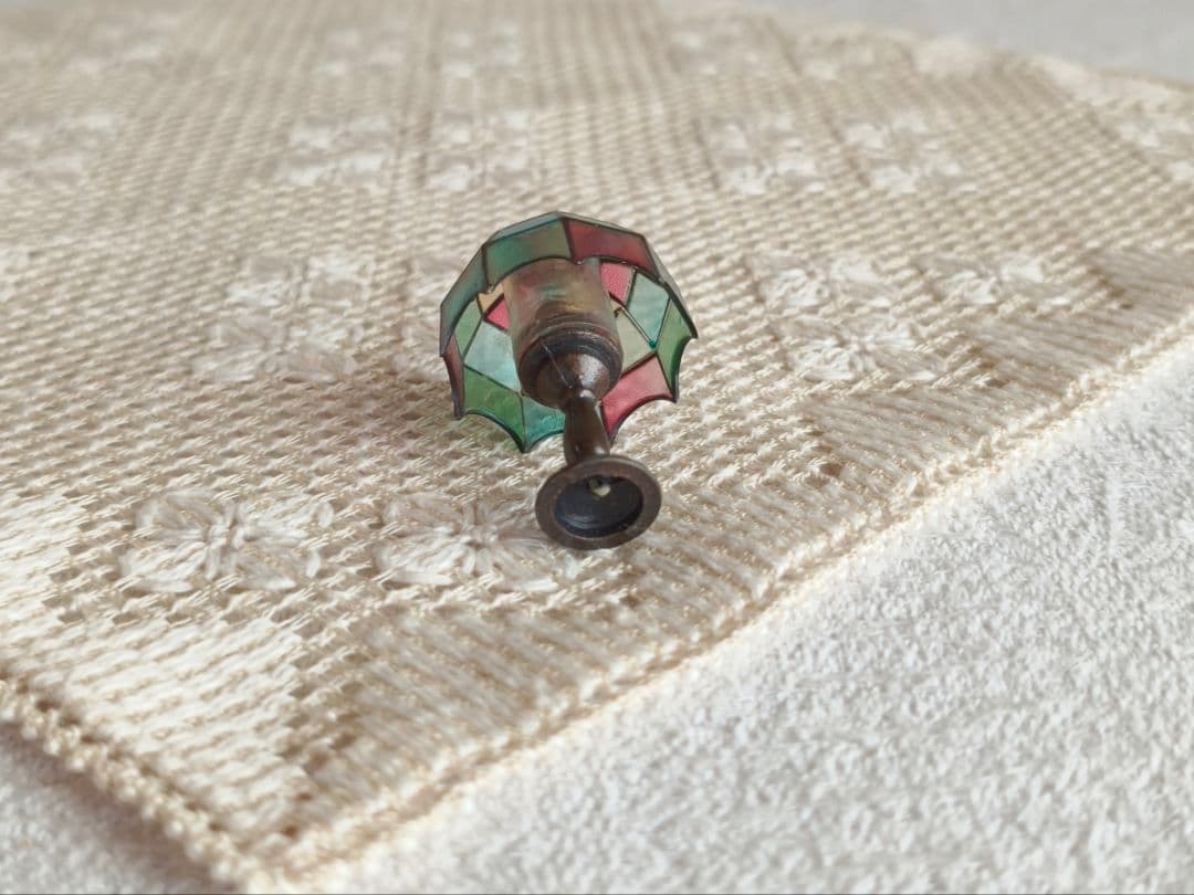 【cinnamon さま】 vintage ❀ ステンドグラスの 小さなランプ