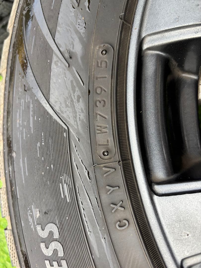 215/70R16 スタッドレスタイヤ＋ホイール　4本セット