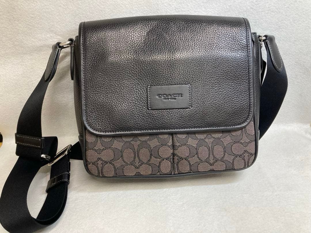 ✨良品✨COACH ブラックレザー ショルダーバッグ※訳あり★