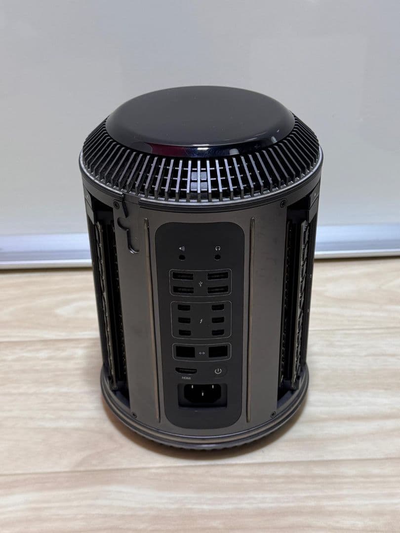 Apple Mac Pro (2013) シルバー 本体 A1481