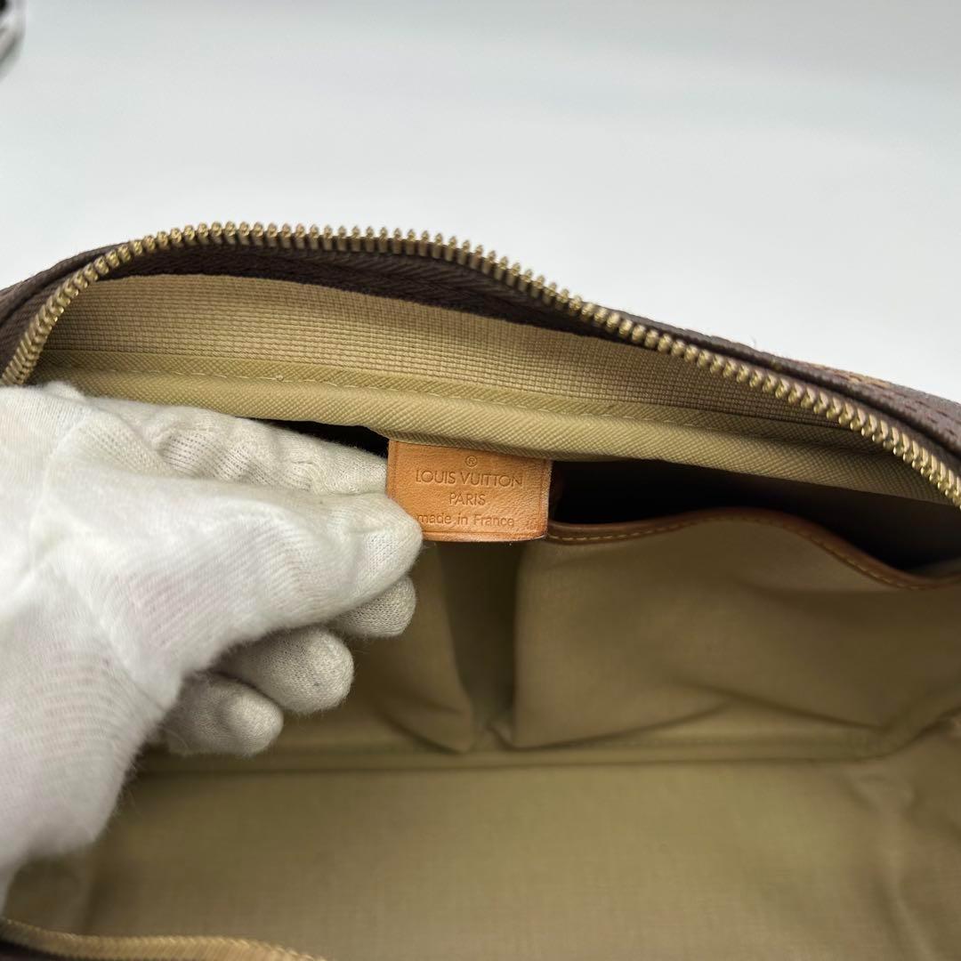 ルイヴィトン　モノグラム　ドーヴィル　ボストンバッグ　ハンドバッグ　バッグ