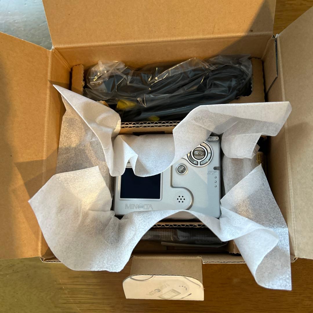 DiMAGE X20 デジタルカメラ　KONIKA MINOLTA