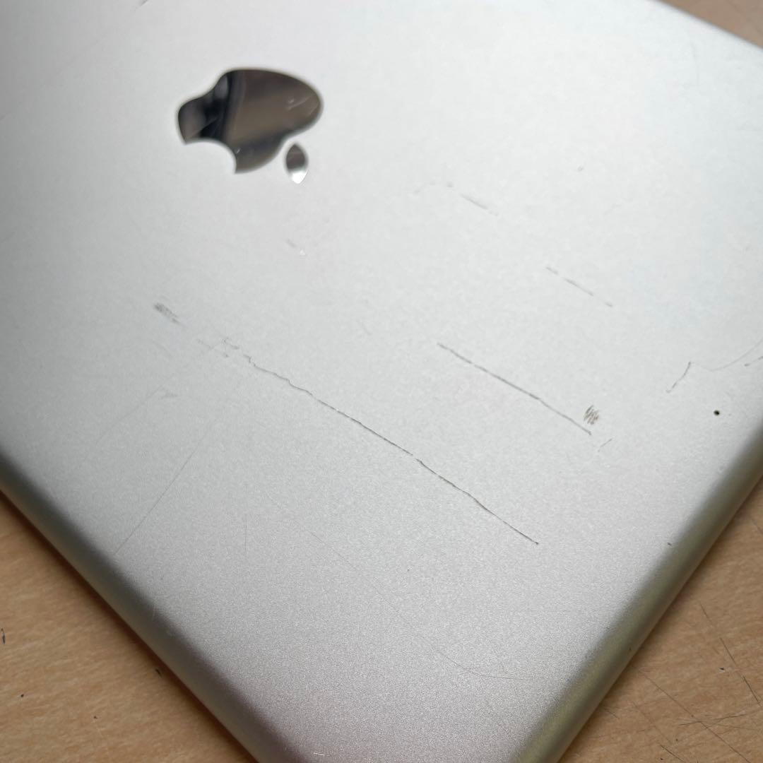 iPad 第6世代　A1893　Wi-Fiモデル　シルバー　32GB #2