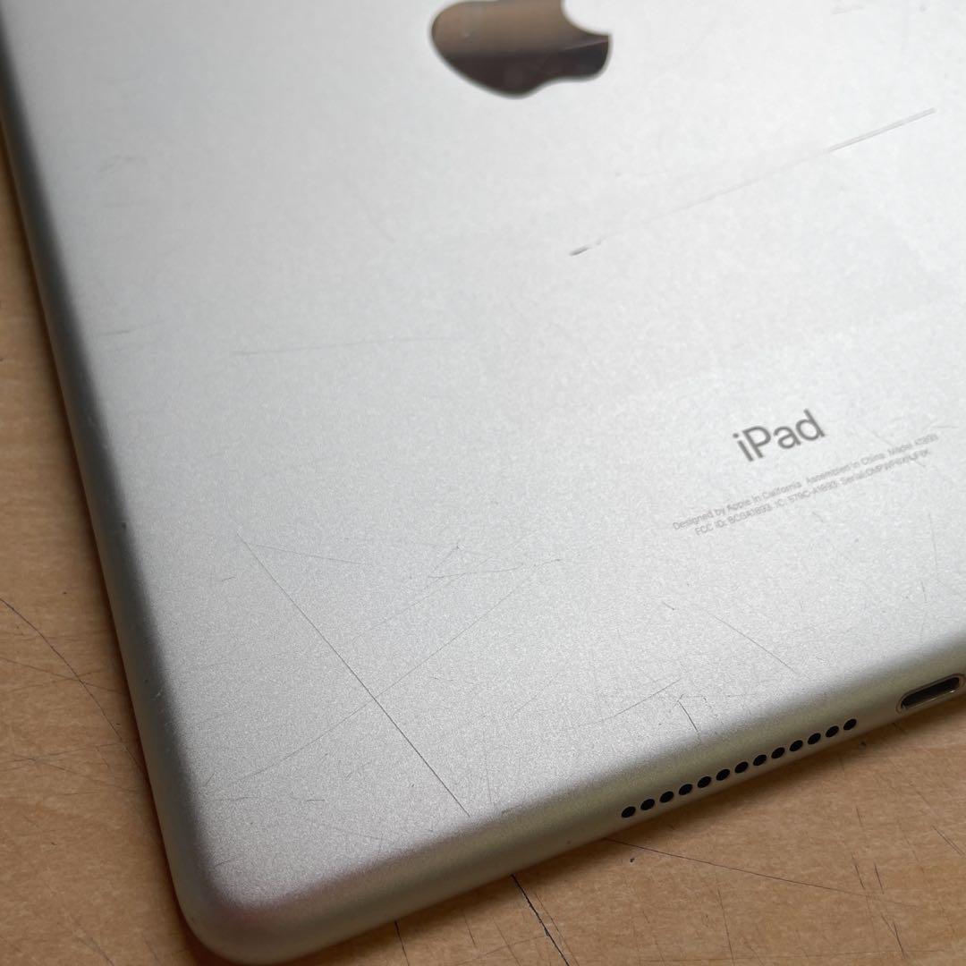 iPad 第6世代　A1893　Wi-Fiモデル　シルバー　32GB #2