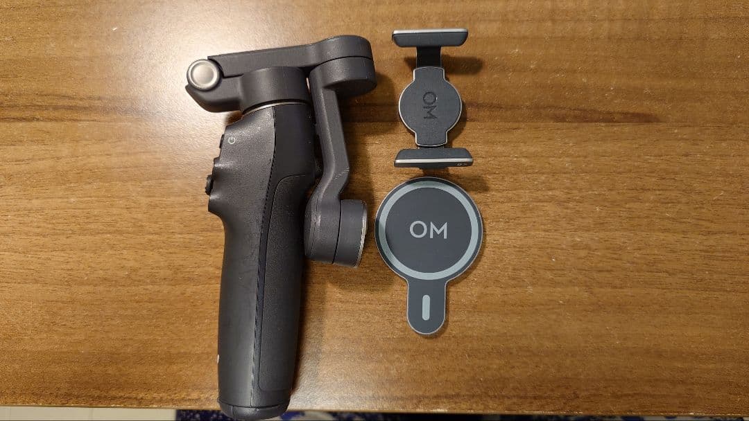 DJI Osmo Mobile 7スマートフォンスタビライザー