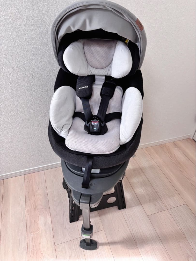 ⭕️本日削除します美品 Combi コンビ THE S ISOFIX ZA-670