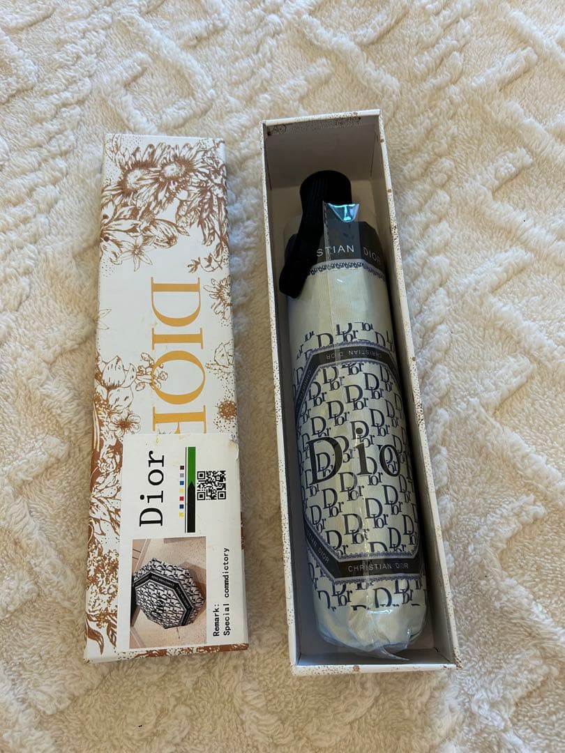 新品　Dior 折りたたみ傘 晴雨兼用　ロゴプリント　ネイビー