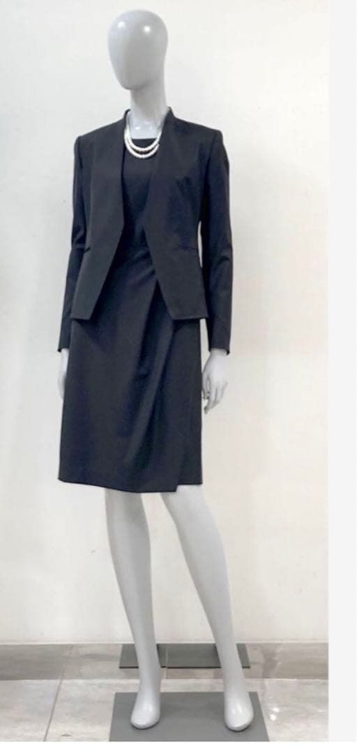 最終値下げ！卒業式に！新品theory フォーマルスーツ　黒　40