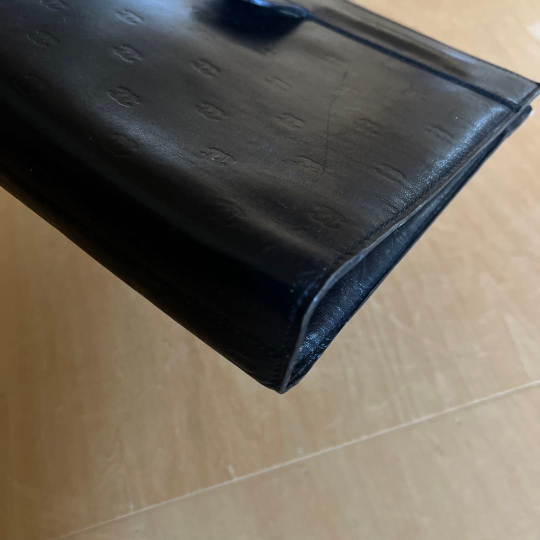 CHANEL ブラックレザー クラッチバッグ