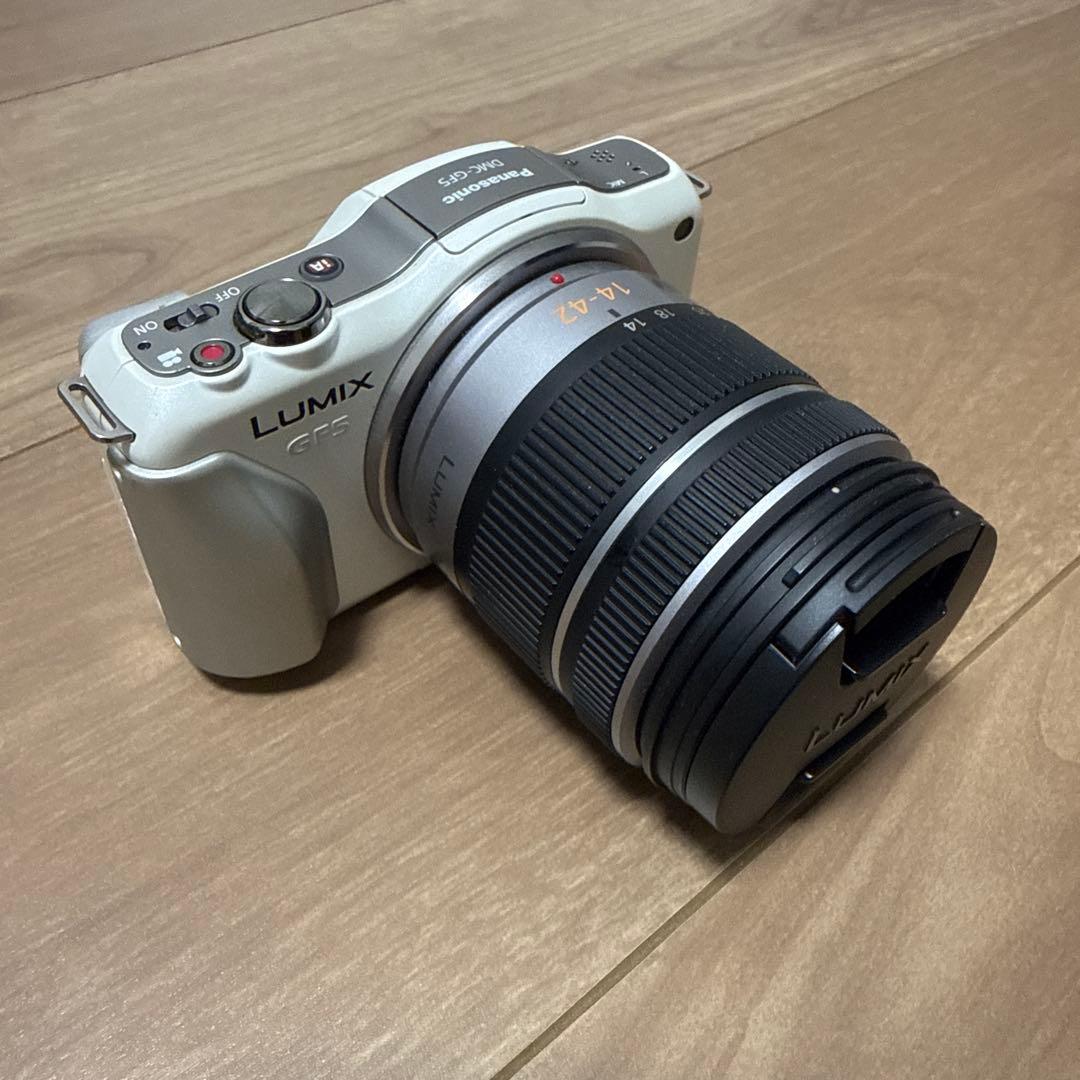 パナソニック　LUMIX DMC-GF5