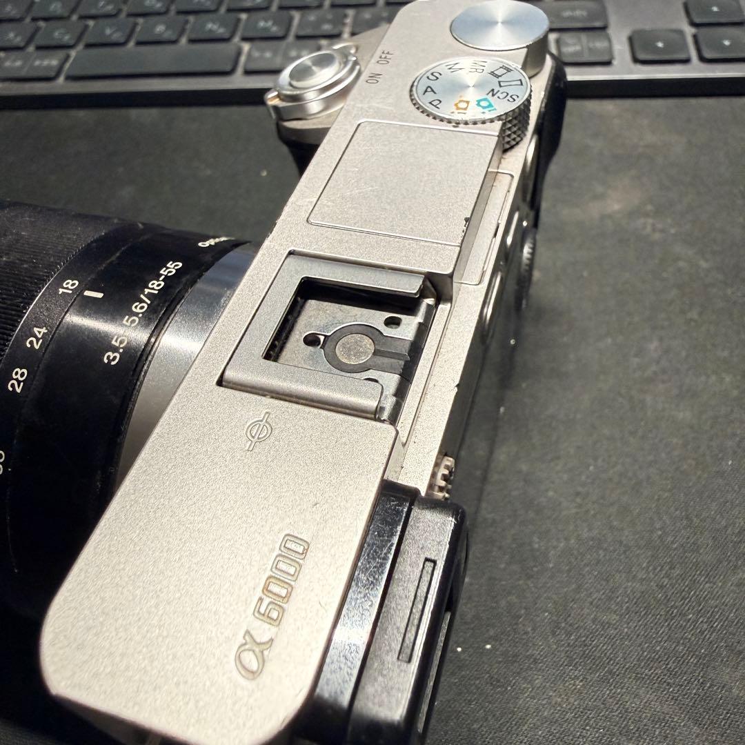 Sony ミラーレスカメラ a6000 + E 18-55mm OSS