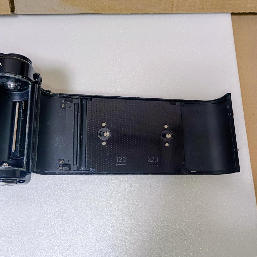 PENTAX 6x7 ボディ 電池ホルダーなし 動作未確認 部品取り用