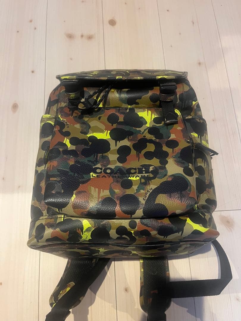 COACH 迷彩柄リュック
