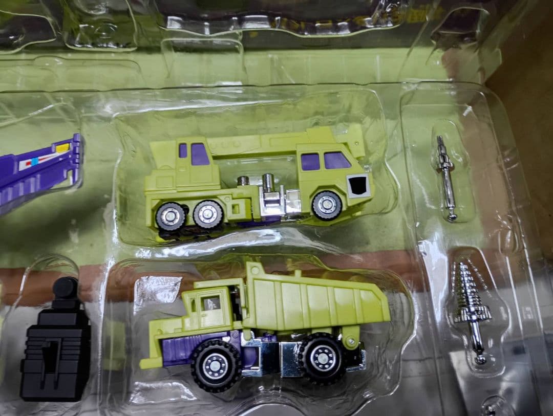 激レア!開封品 トランスフォーマーアンコール復刻版巨人兵デバスター