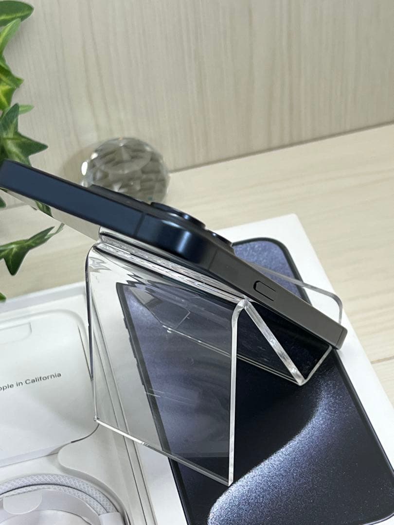 ✅✨未使用近い・100％✨iPhone 15pro 128GB❣️充電3回