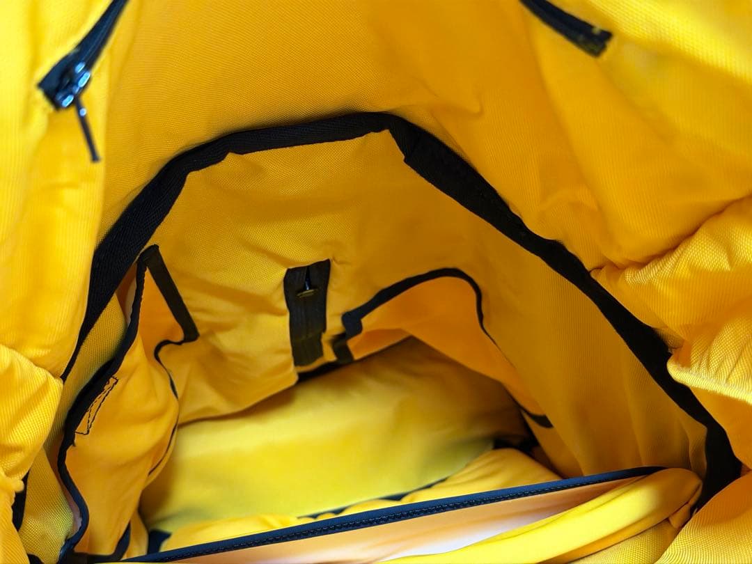 AIRPAQ (エアパック) ブルー&ホワイト バックパック