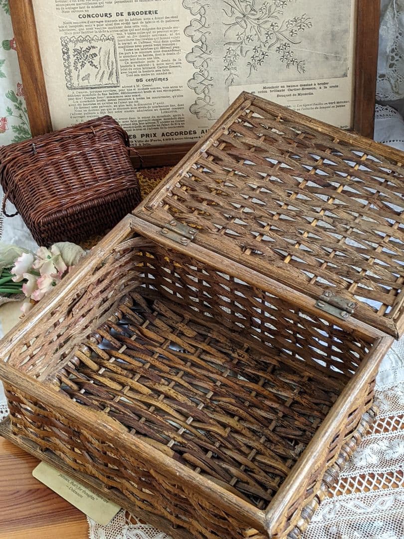 【w】フランスアンティークヴィンテージバスケット２点セット　ドール用バスケット