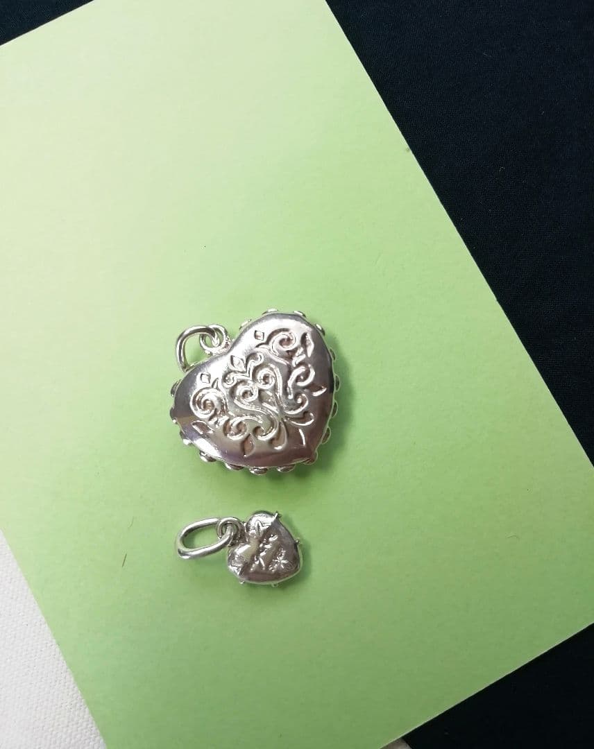 〚agete│アガット〛シルバー 白蝶貝│ハート形チャーム2個│ペンダントトップ