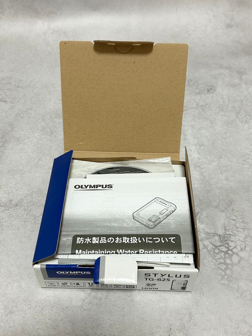 オリンパス TG-625 防水デジタルカメラ　防水　ビデオカメラ　アウトドア