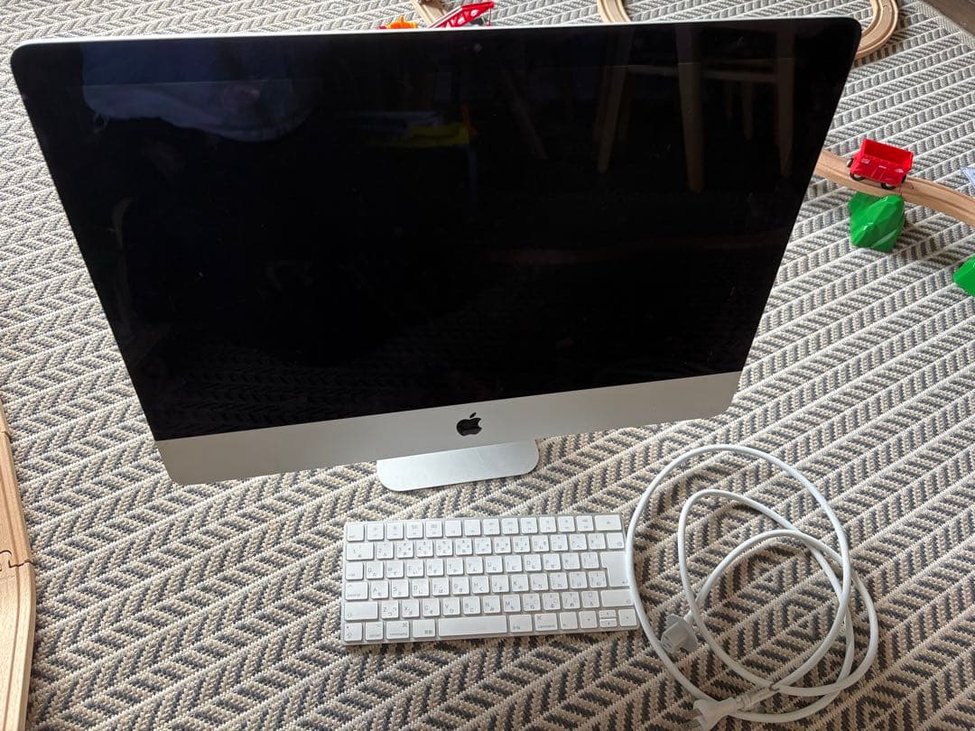 10月末までApple iMac 21.5インチ