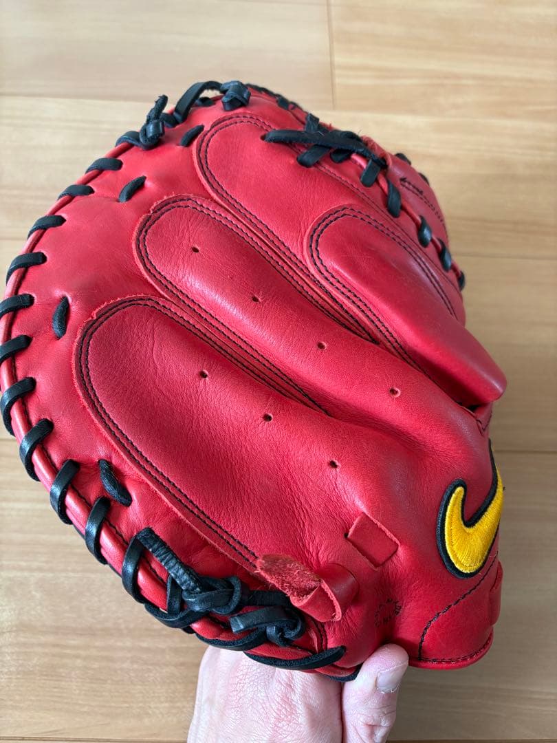 Nike 右手用キャッチャーミット レッド