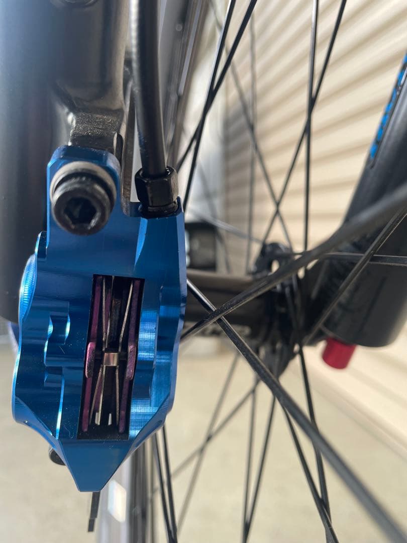 ZRACE 4ピストン ポストマウント ブレーキセット