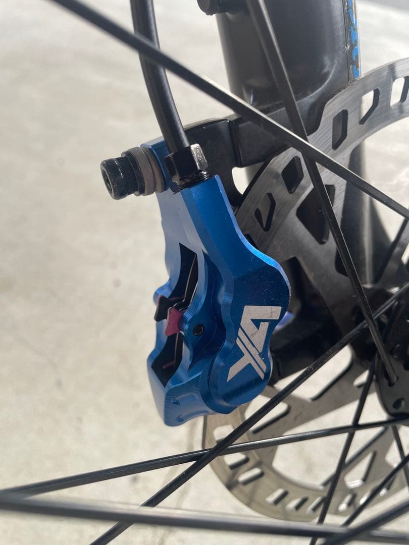 ZRACE 4ピストン ポストマウント ブレーキセット