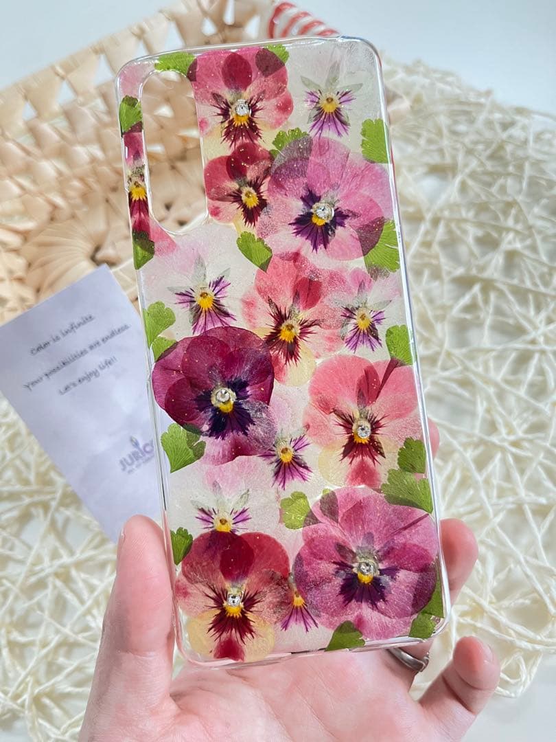 フルオーダーメイドのハンドメイド押し花スマホケース　全機種対応