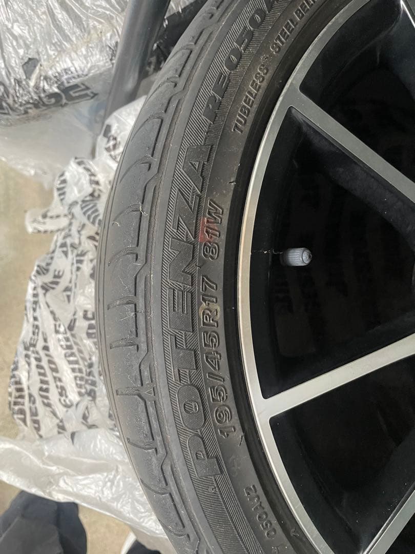 アクア GS 17インチ ホイール4本セット　195/45R17