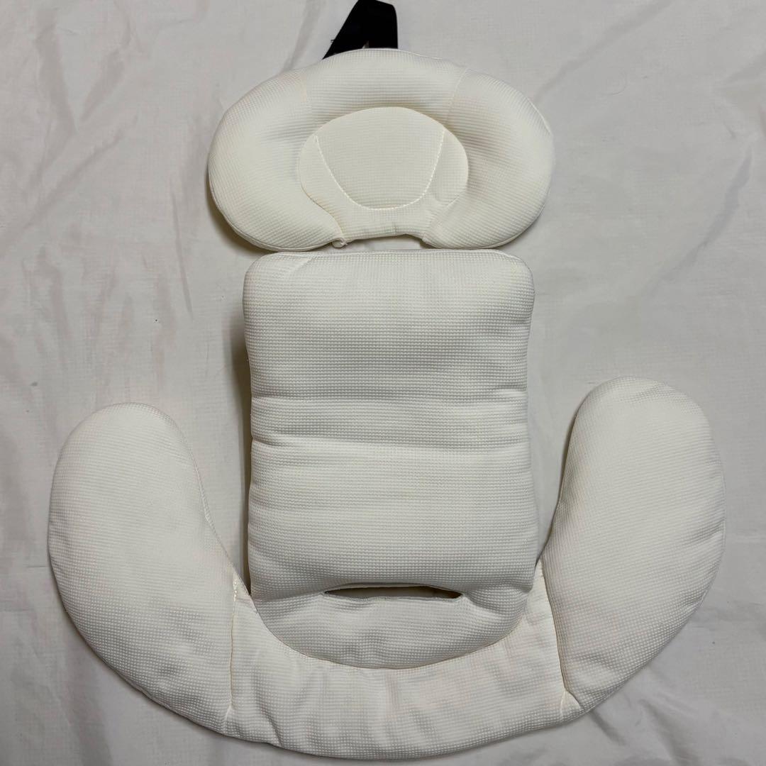 コンビ クルムーヴスマート ISOFIX エッグショック JG チャイルドシート