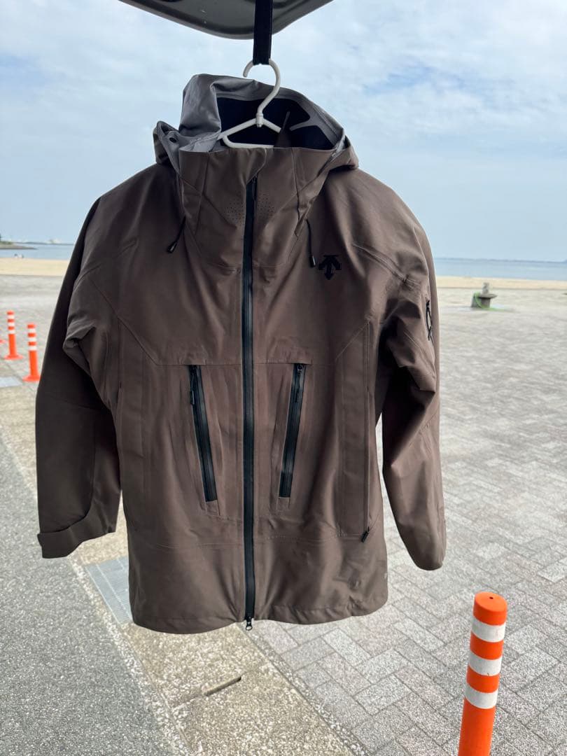 デサントスキーウェア中古　超美品　有名スキーヤー着用モデル