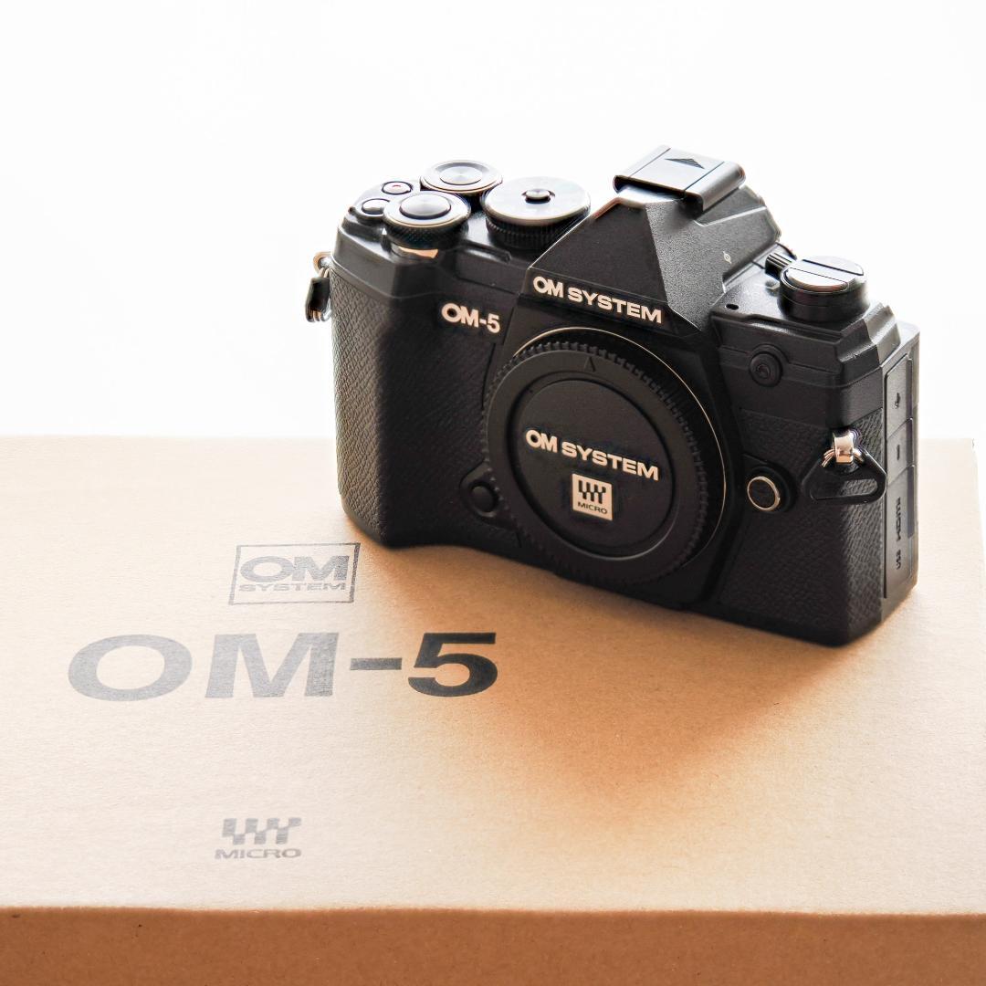 OM SYSTEM OM-5 ボディ箱付属品付き | 機動性と画質のバランス抜群