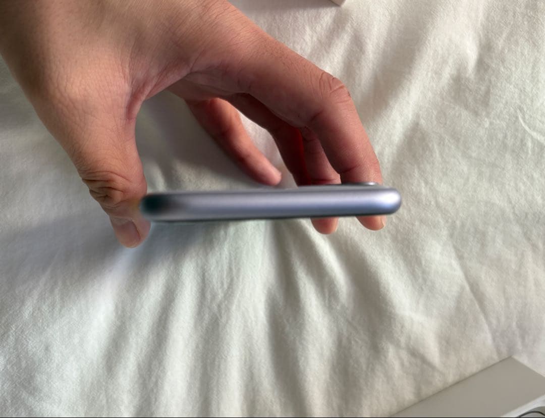 【美品】Apple iPhone11 パープル128GB SIMフリー初期化済み