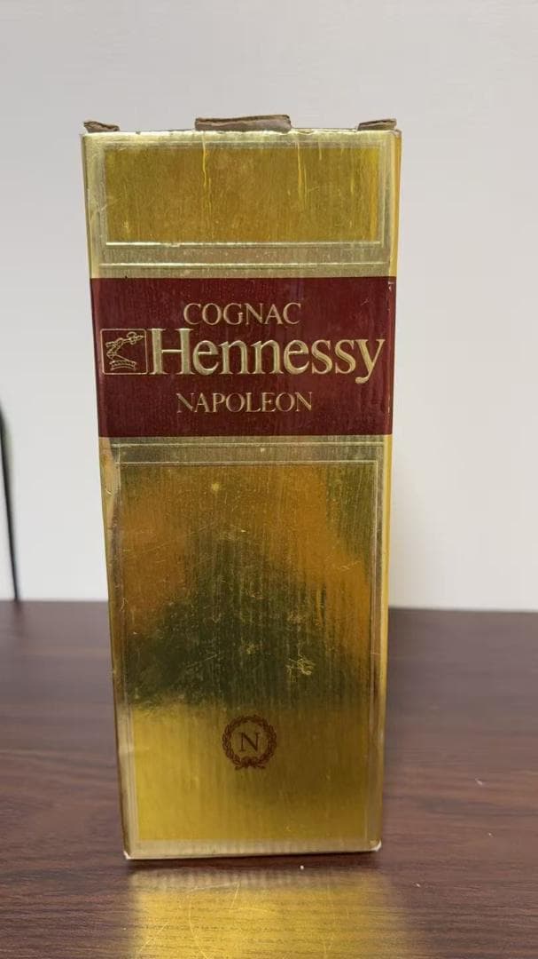未開栓 ヘネシー ナポレオン コニャック 金キャップ 700ml 40% 箱付き