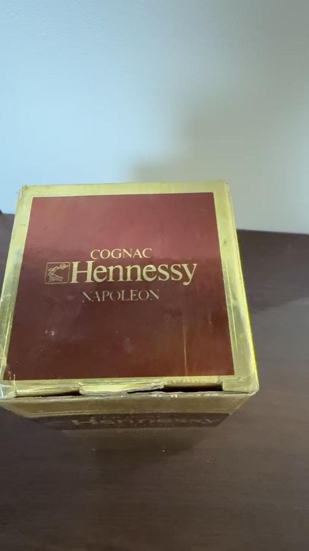 未開栓 ヘネシー ナポレオン コニャック 金キャップ 700ml 40% 箱付き