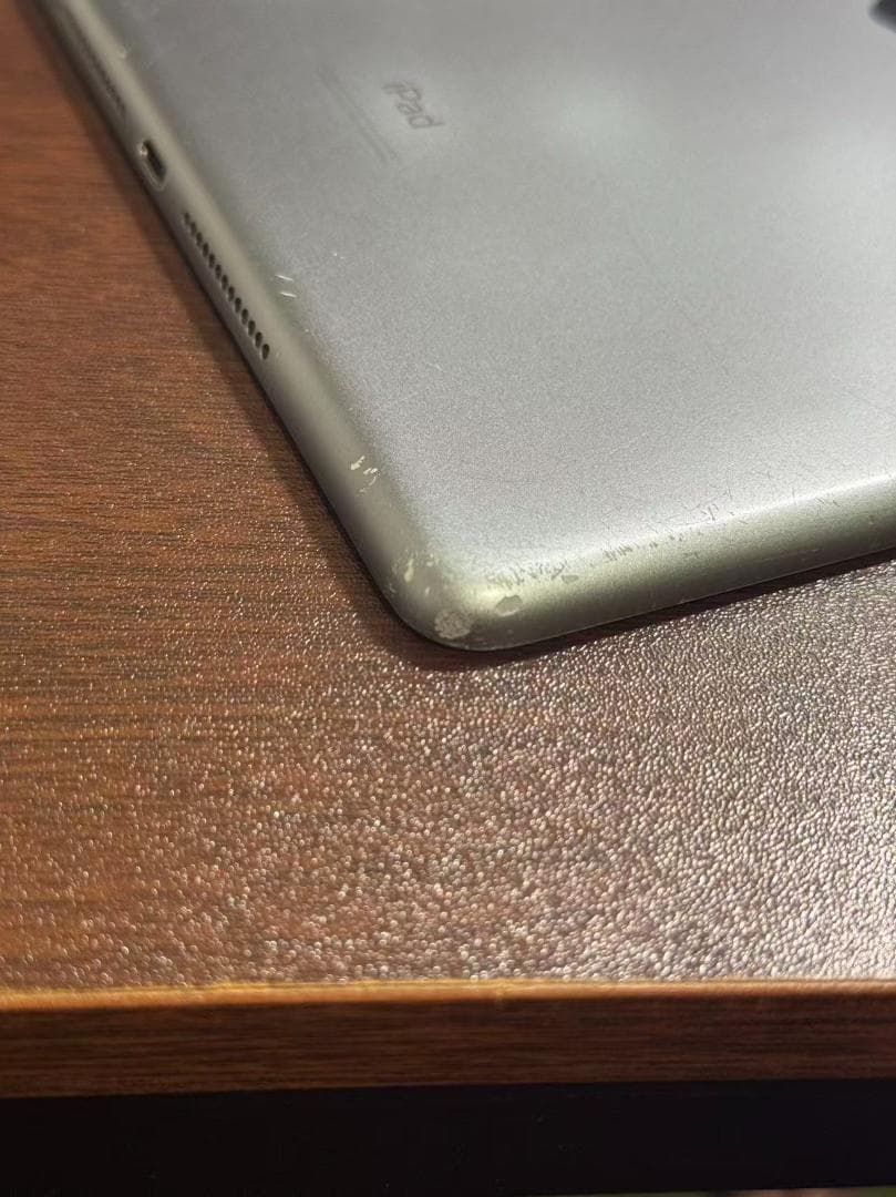 【iPad】第8世代 128GB スペースグレーWi-Fi + Cellular