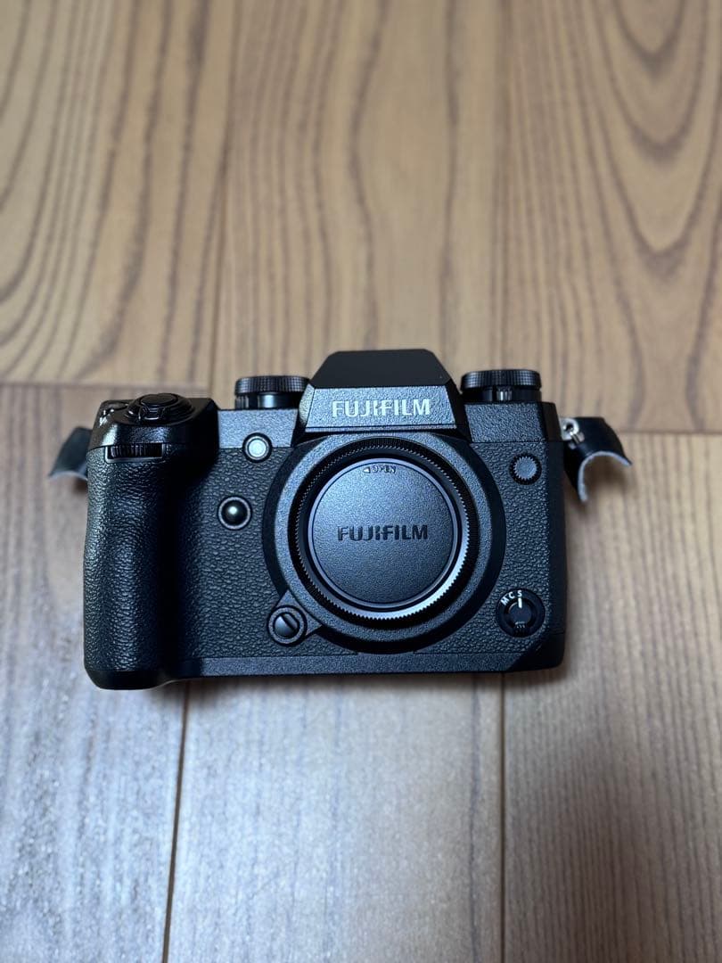 FUJIFILM X-H1 富士フイルム 予備のバッテリー付き中古品