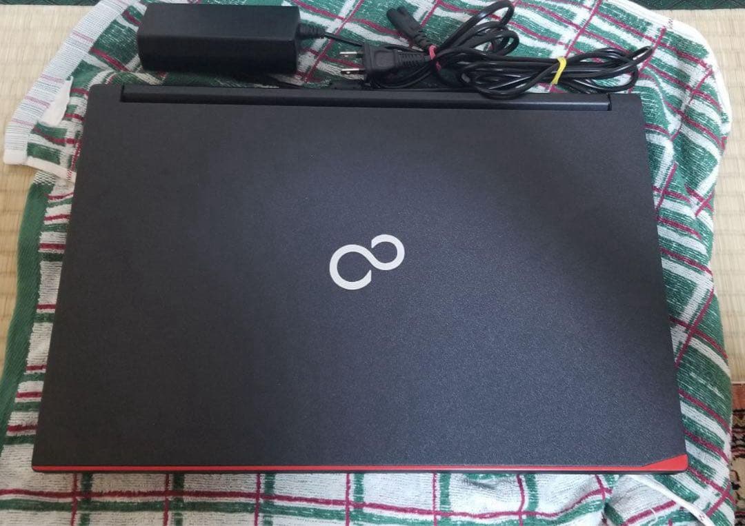 富士通 LIFEBOOK A574/K SSD Windows11　i3