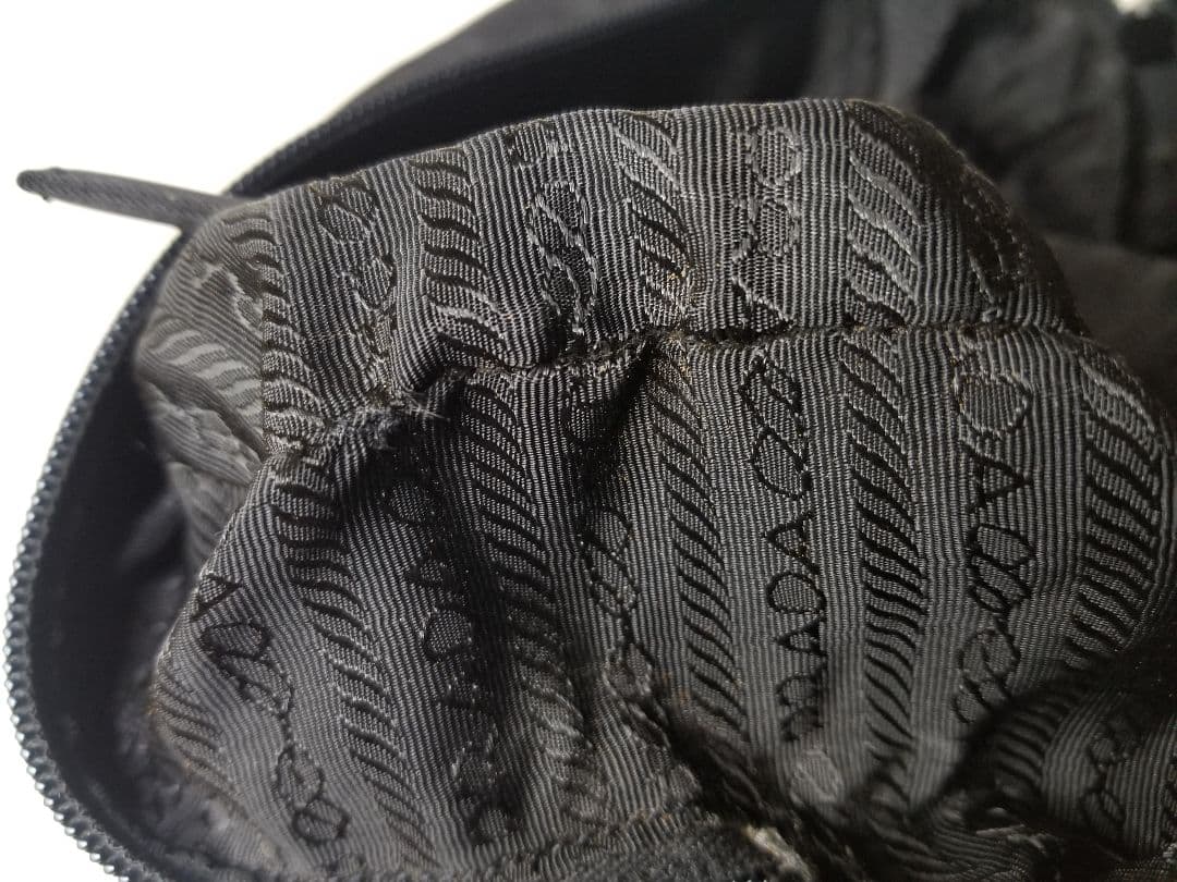 プラダ テスート ブラックナイロン ハンドバッグ/トートバッグ、レディース、