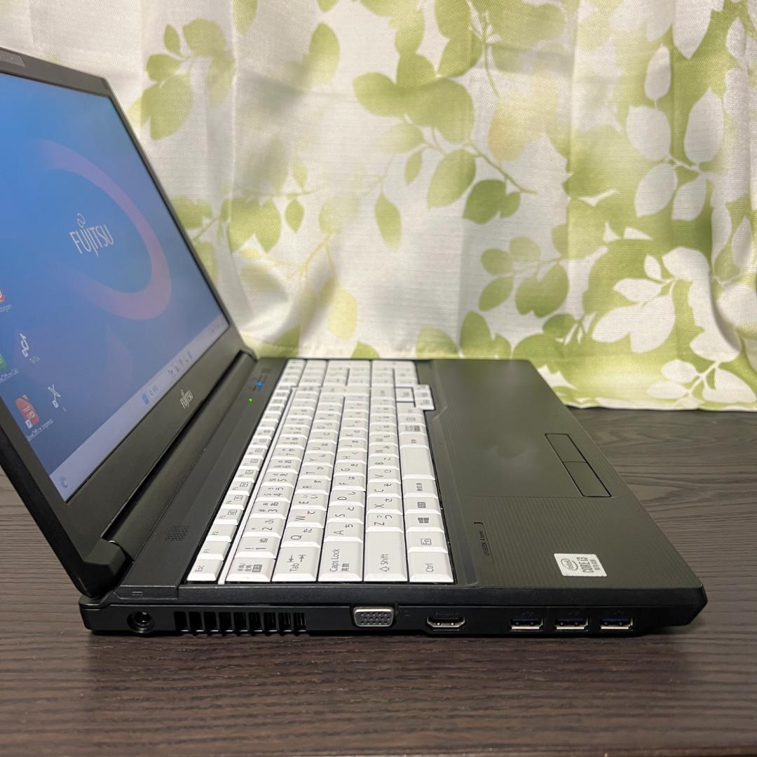 コスパ◎富士通LIFEBOOK✨SSD256GB☆10世代Core i3☆8GB