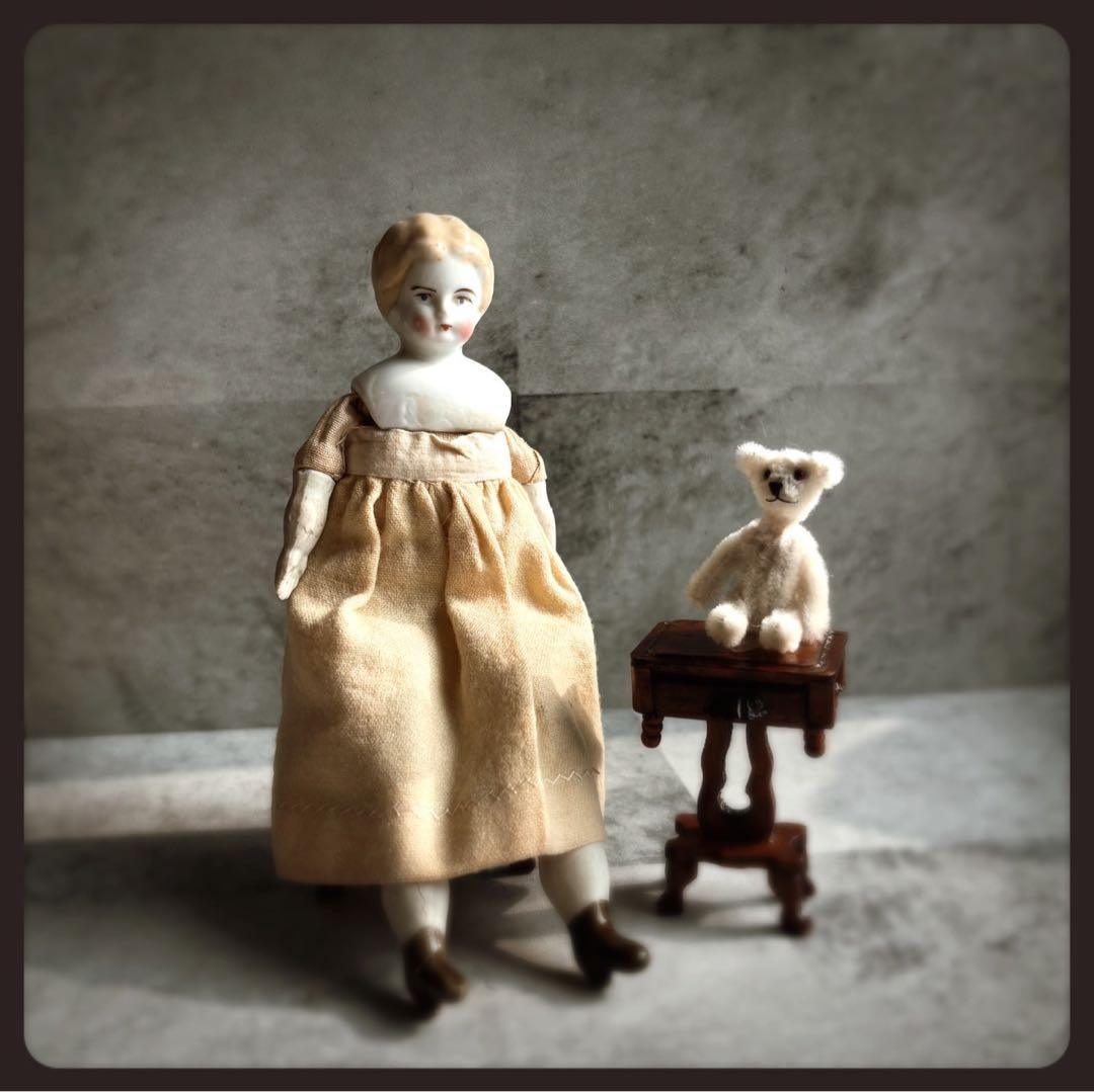 アンティーク　小さなブロンドチャイナヘッドドール