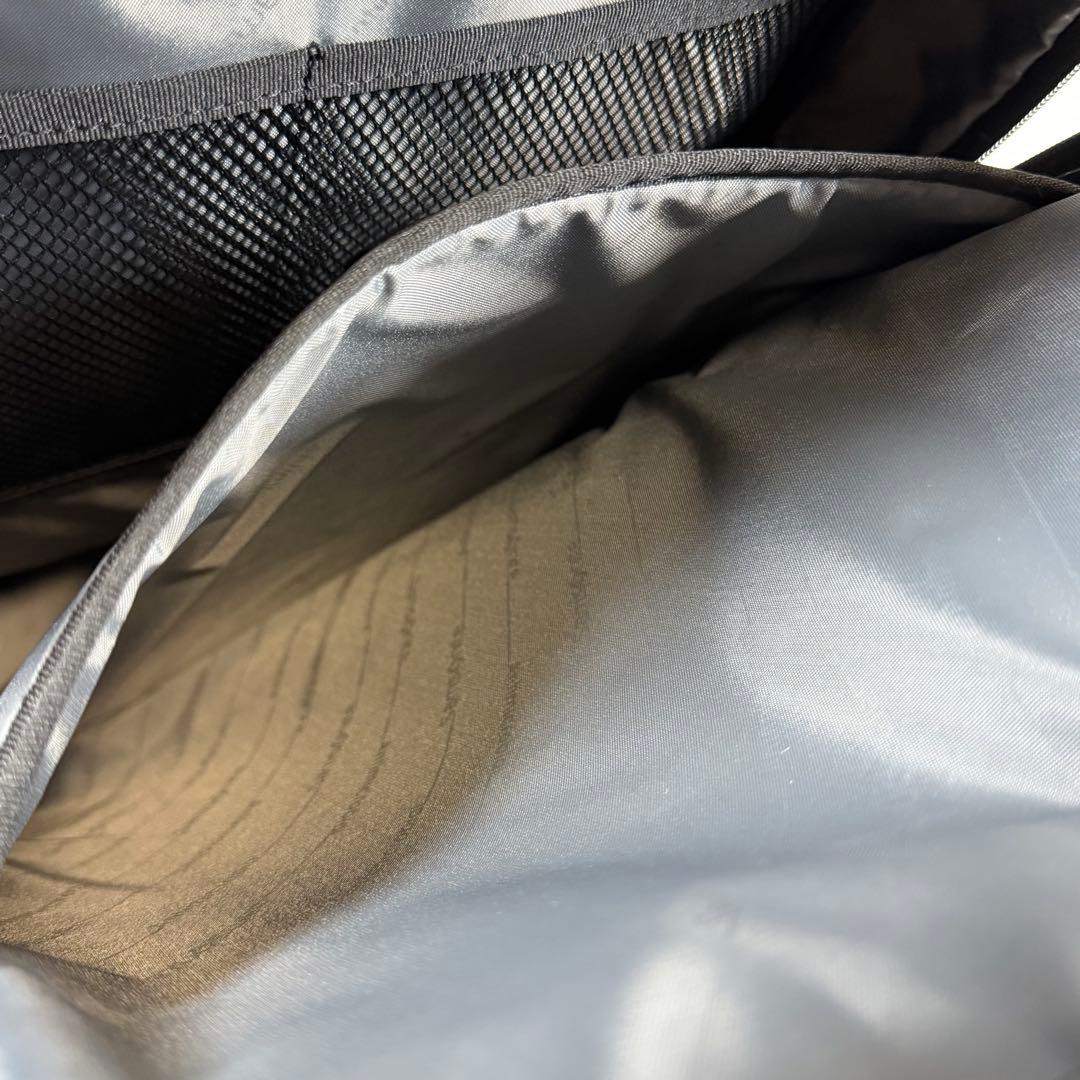 【未使用に近い】サムソナイト　ビジネスリュック　デボネア5 バックパックM 黒