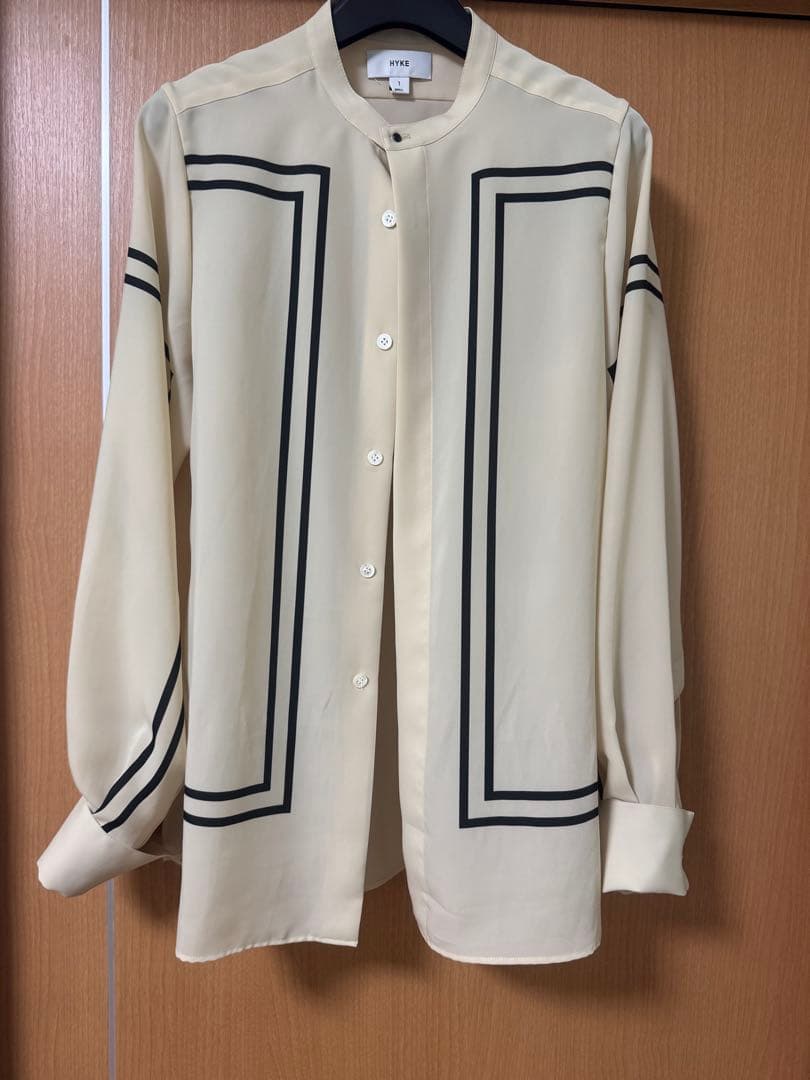 HYKE ハイク PRINTED BLOUSE プリンテッドブラウス アイボリー