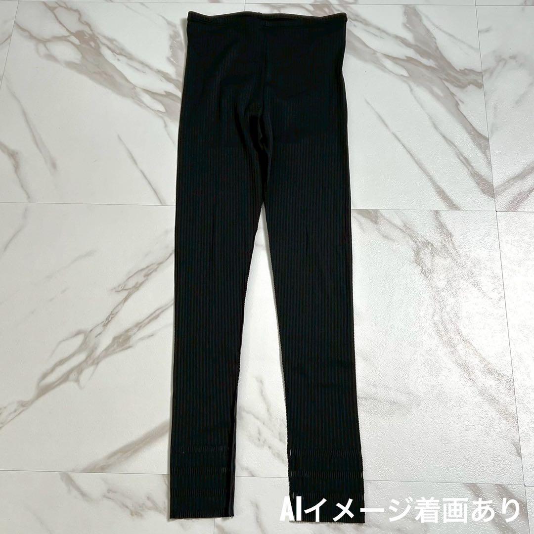 未使用に近い 25SS⭐️プリーツプリーズ レギンスパンツ カットワーク 黒