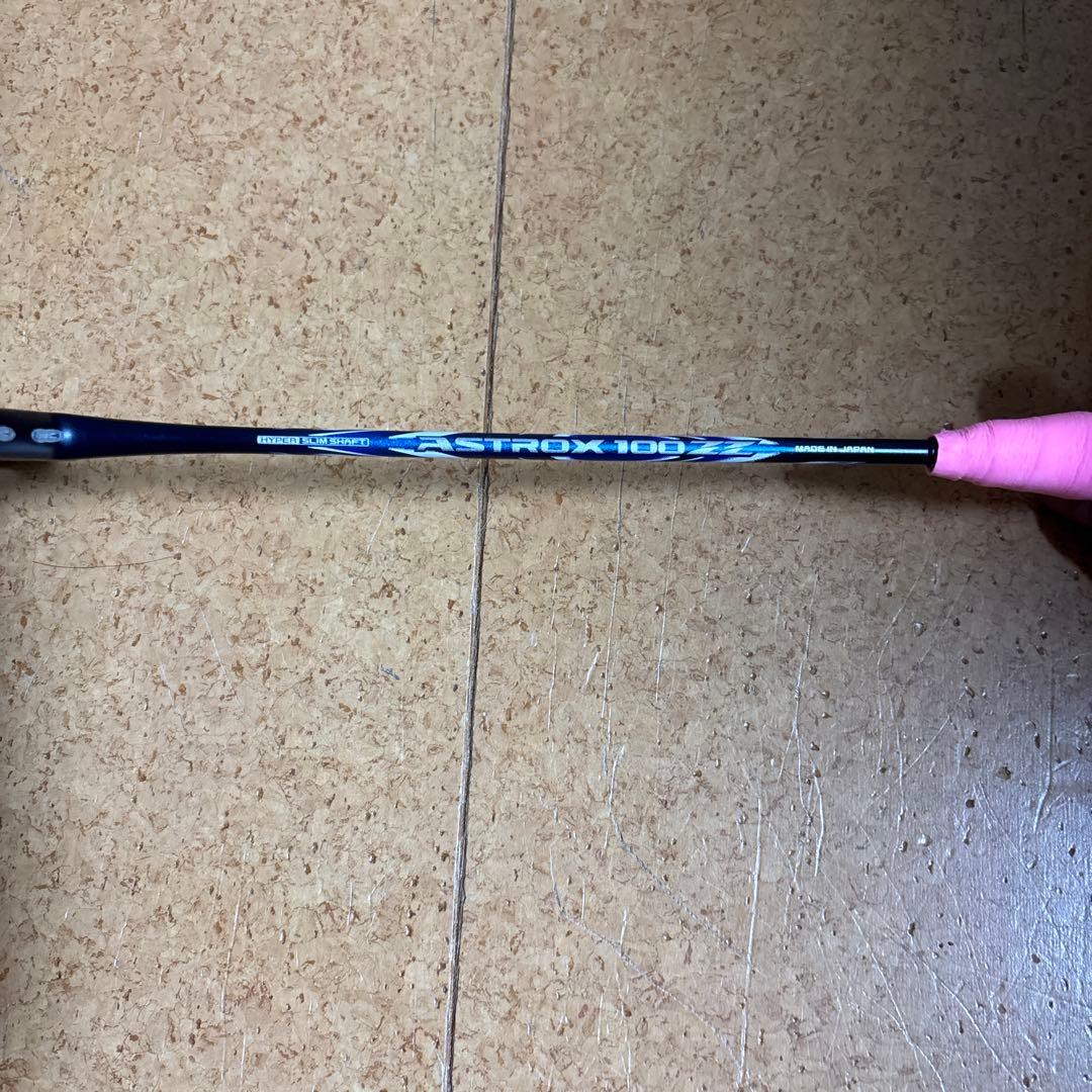 ASTROX 100zzバドミントンラケット　ジャンク品　2本セット