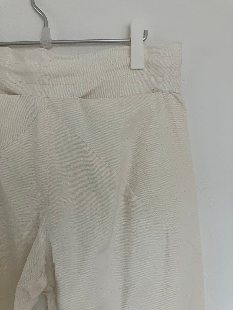 えみおわす　ダーツパンツ（カディデニム生成）