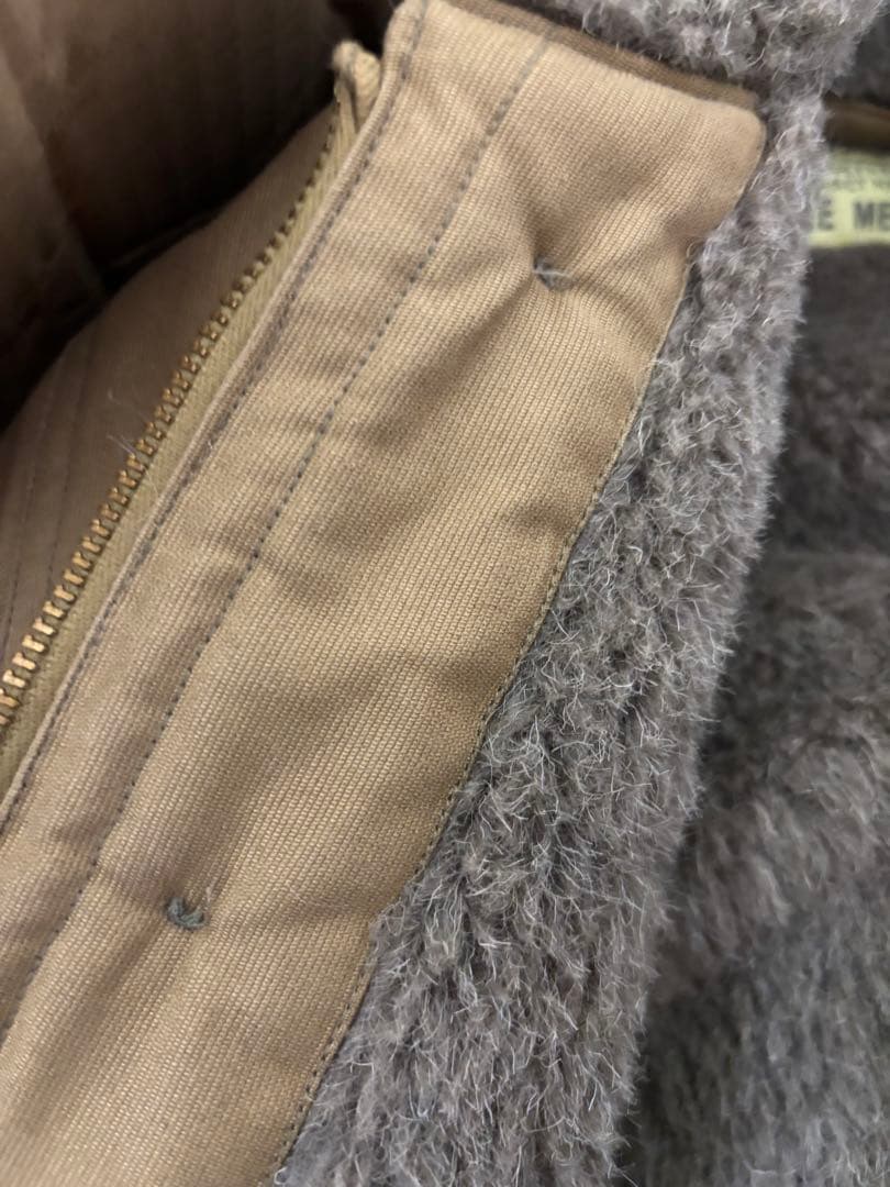 USNロゴ付きベージュミリタリージャケット